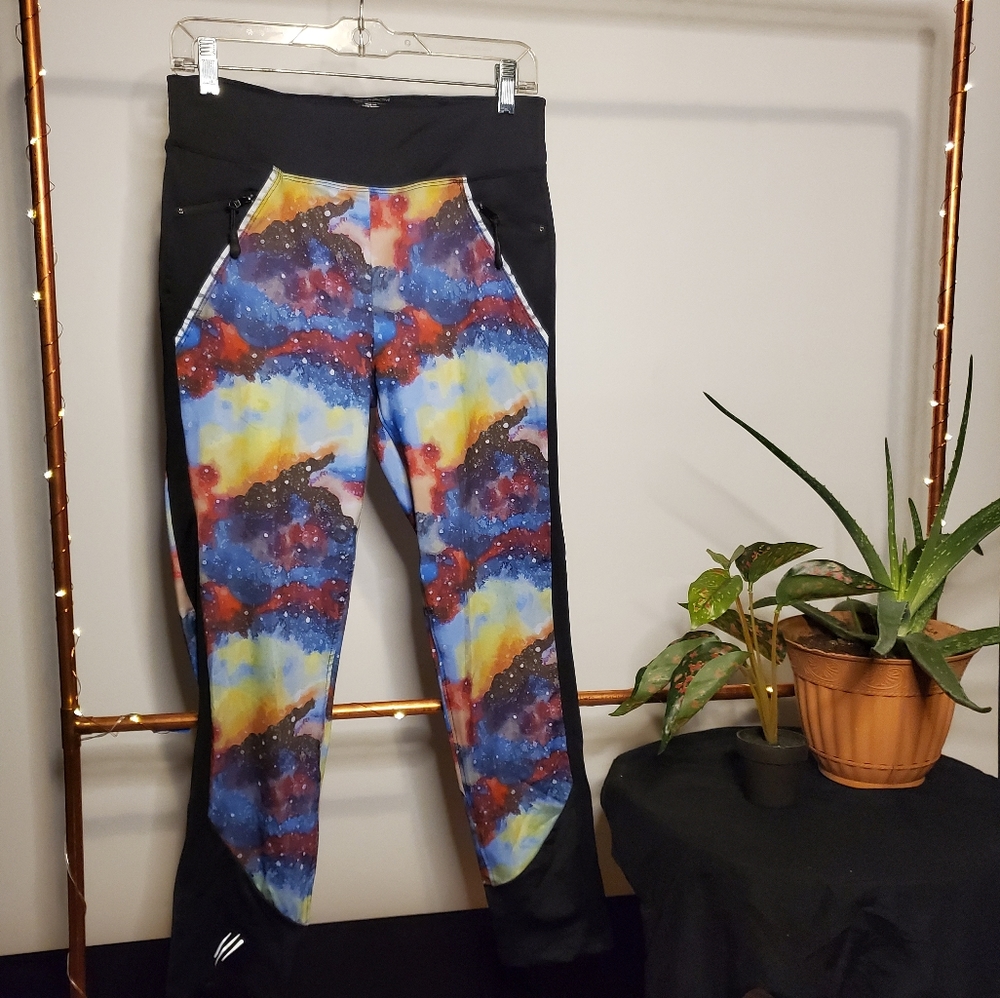 Covergirl Cloudy Cosmos yoga capri